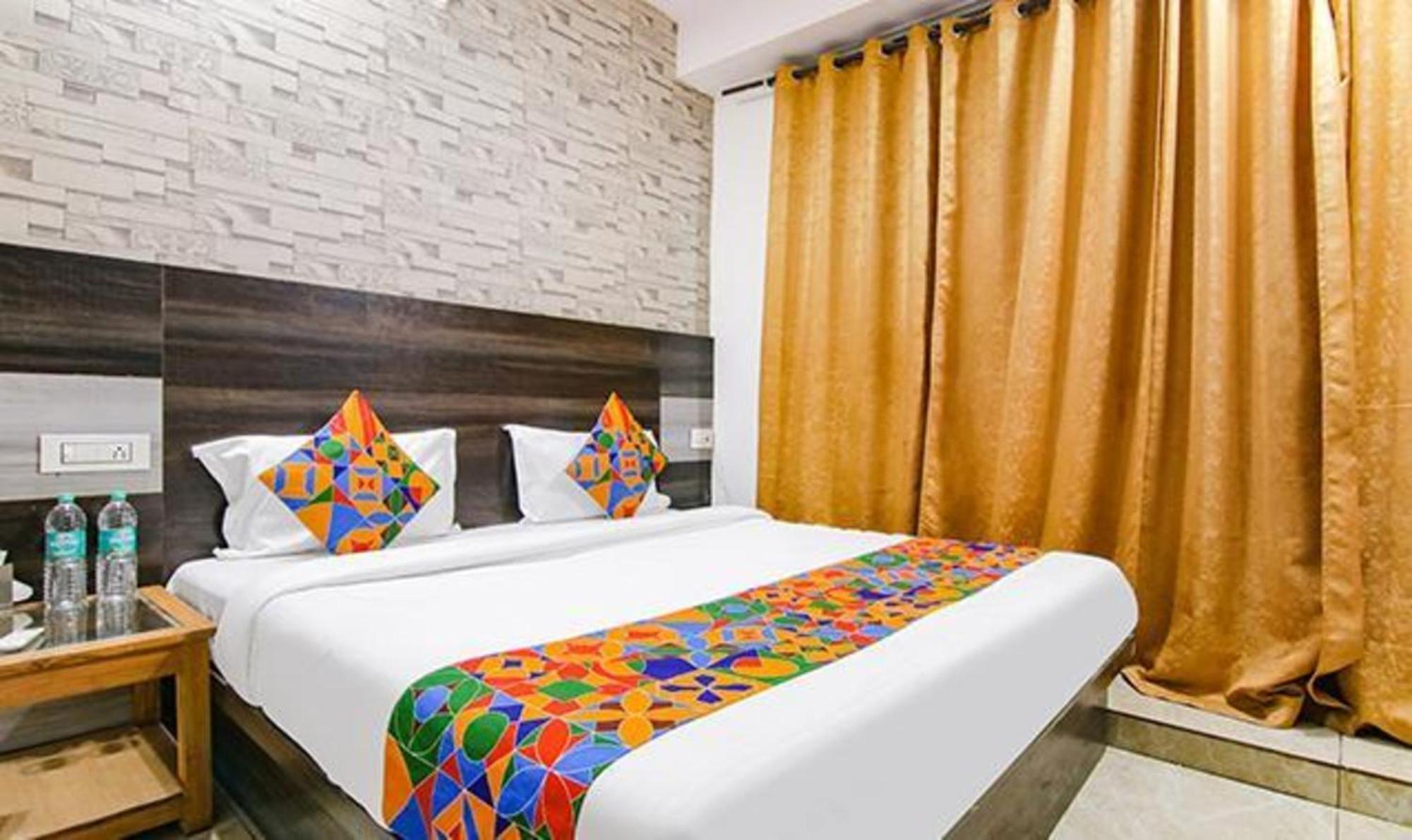 Fabhotel Welcome Residency Zirakpur Exterior foto