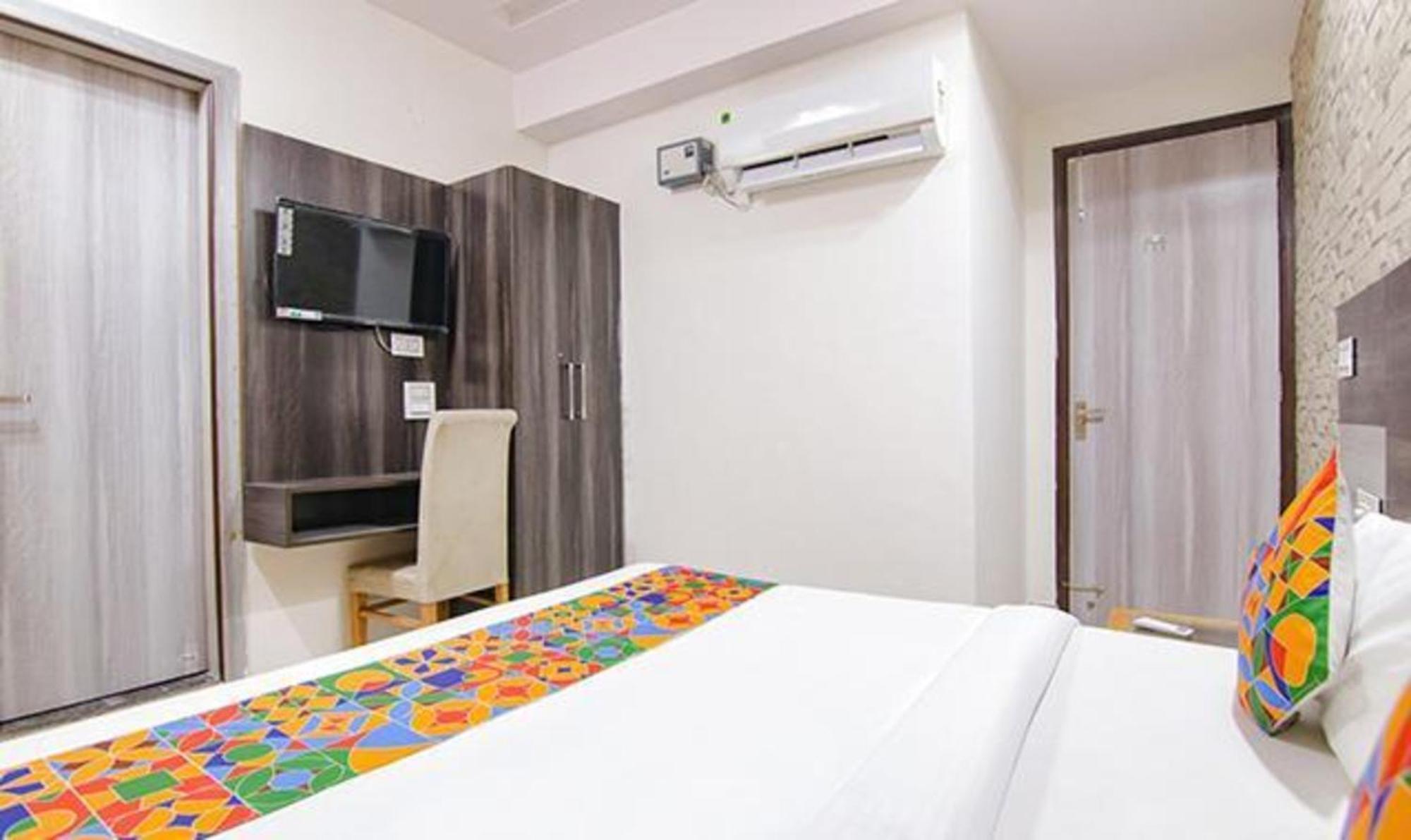 Fabhotel Welcome Residency Zirakpur Exterior foto
