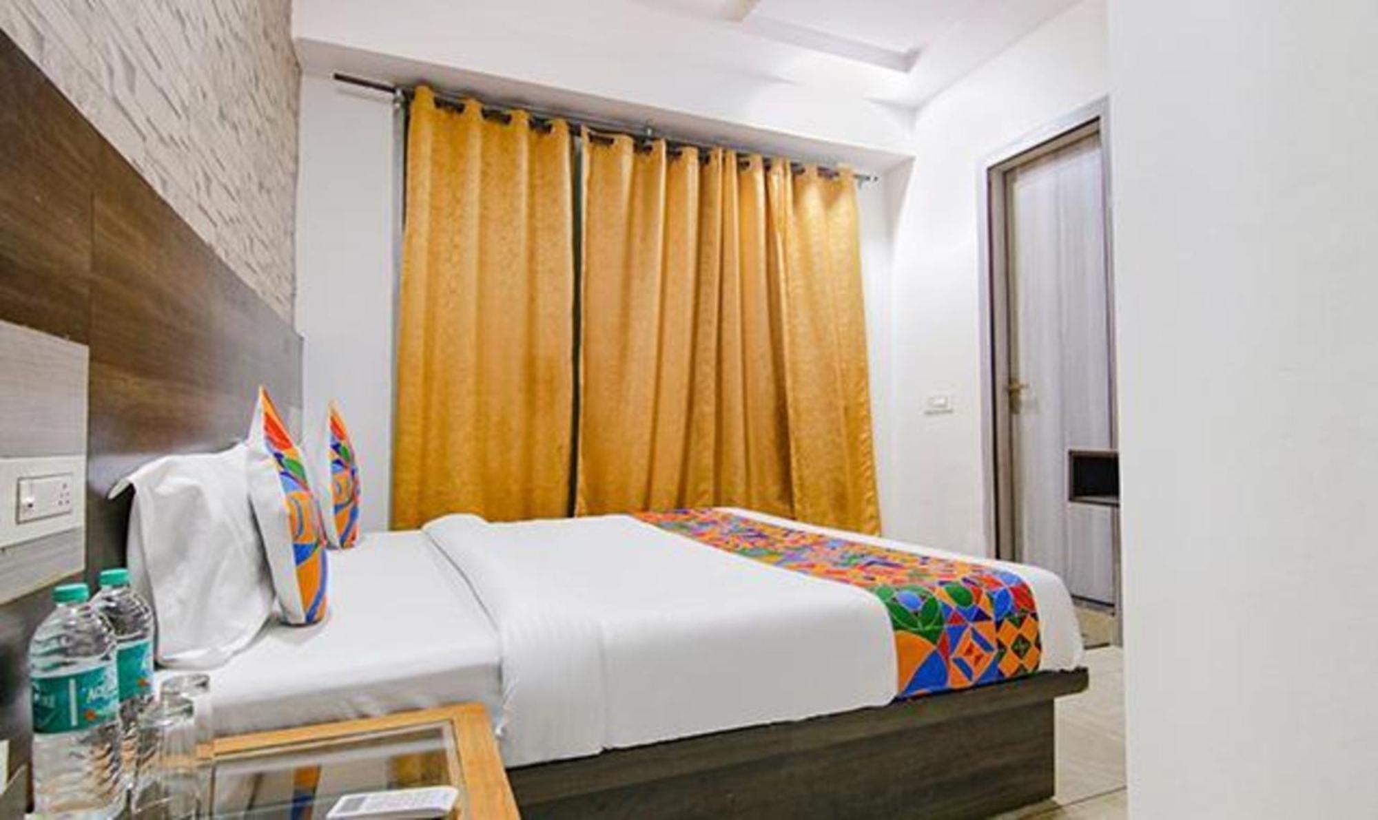 Fabhotel Welcome Residency Zirakpur Exterior foto