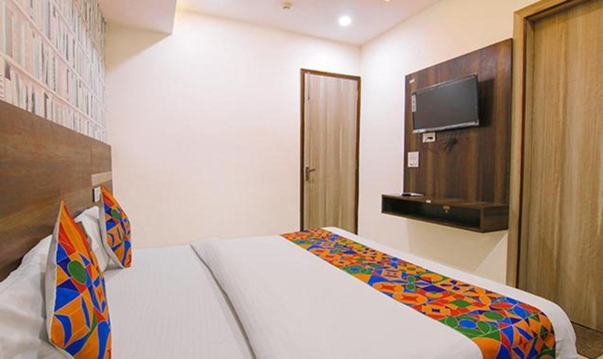 Fabhotel Welcome Residency Zirakpur Exterior foto