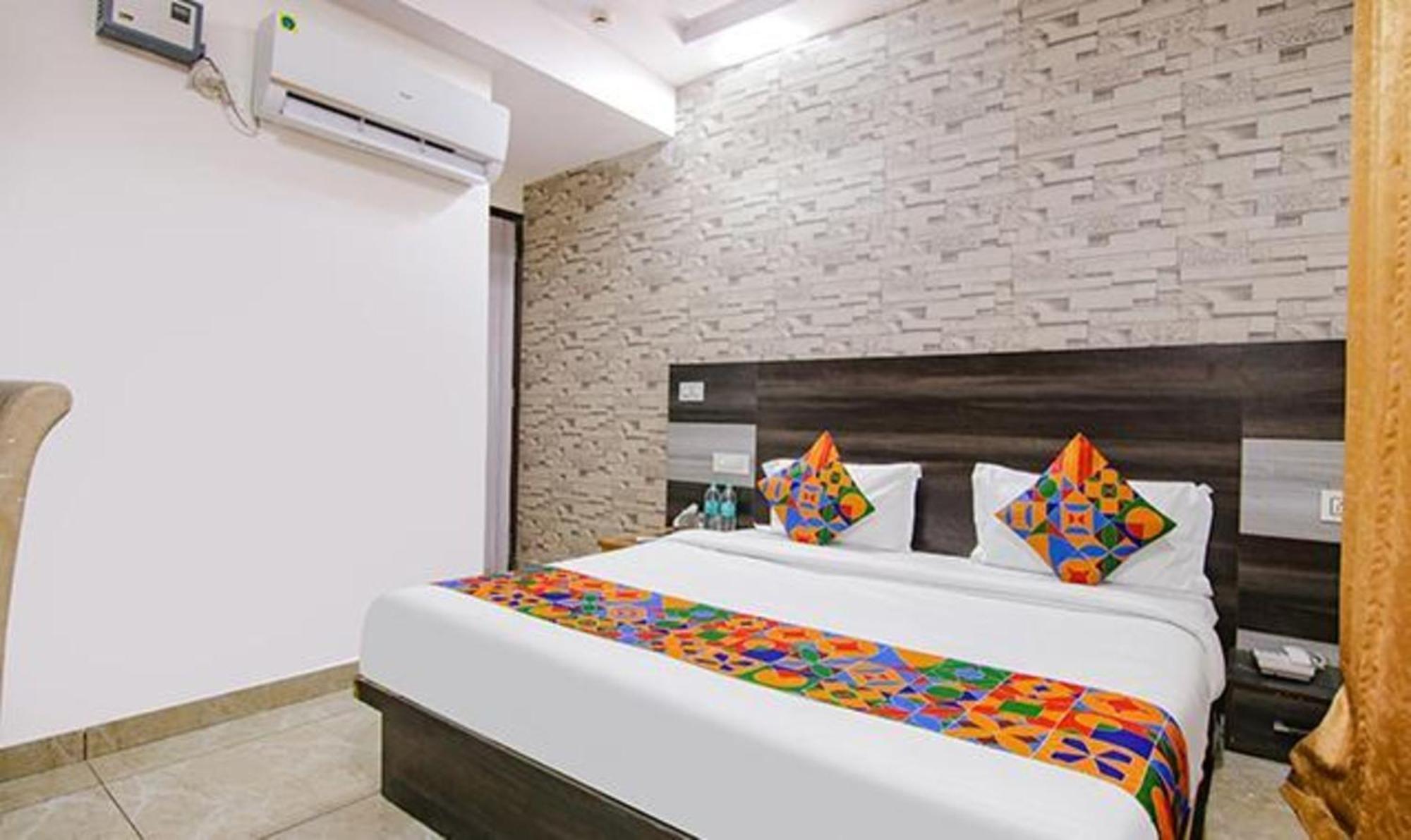 Fabhotel Welcome Residency Zirakpur Exterior foto